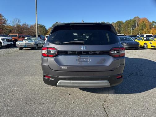 2023 Honda Pilot 2WD EX-L 8 Passenger