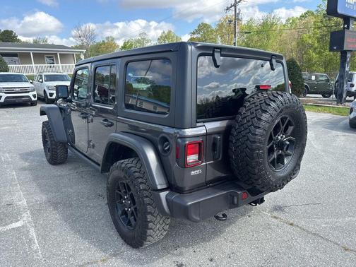 Granite Crystal Metallic Clearcoat 2025 Jeep Wrangler Willys
