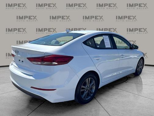 Quartz White Pearl 2017 Hyundai ELANTRA SE