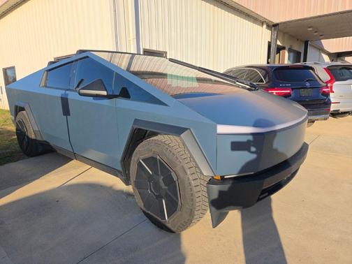 2024 Tesla Cybertruck All-Wheel Drive