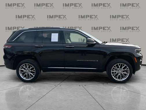 2022 Jeep Grand Cherokee Summit