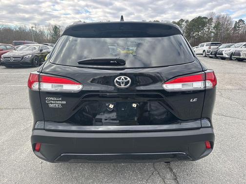 2025 Toyota Corolla Cross LE