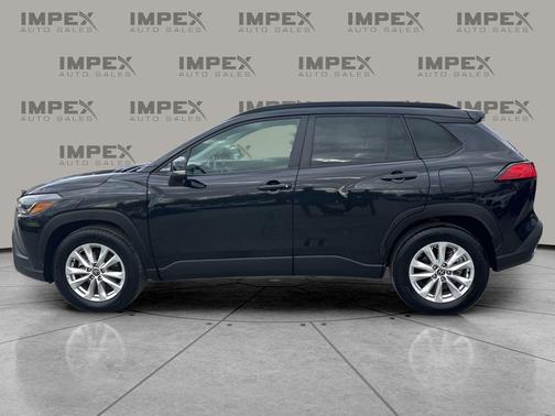 2025 Toyota Corolla Cross LE