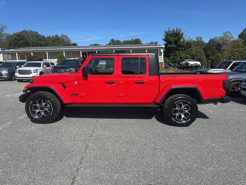 2021 Jeep Gladiator Sport S
