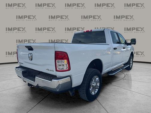 Bright White Clearcoat 2024 RAM 2500 Big Horn Crew Cab 4x4 6'4' Box