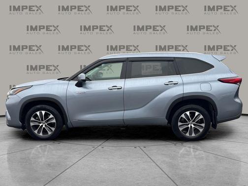 2021 Toyota Highlander Hybrid XLE