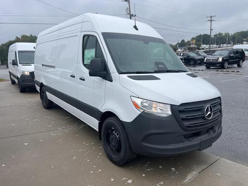 2025 Mercedes-Benz Sprinter 2500 High Roof