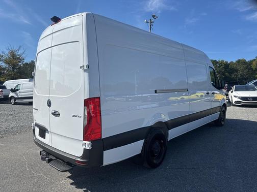 2025 Mercedes-Benz Sprinter 2500 High Roof