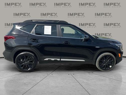 Cherry Black 2022 Kia Seltos Nightfall Edition