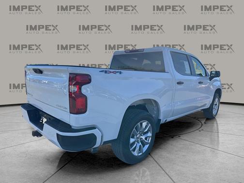 2025 Chevrolet Silverado 1500 Custom