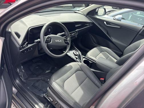 Steel Gray 2024 Kia Niro EV Wind