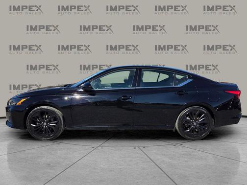 2023 Nissan Altima SR FWD