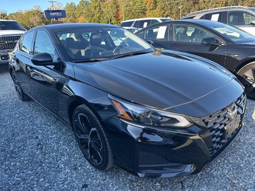 2023 Nissan Altima SR FWD