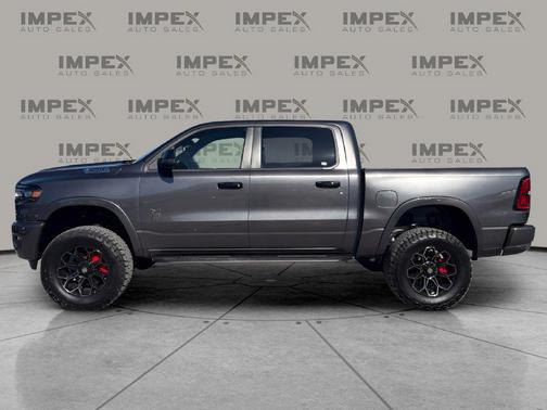 Granite Crystal Metallic Clearcoat 2025 RAM 1500 Big Horn/Lone Star