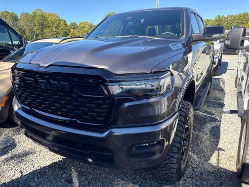 Granite Crystal Metallic Clearcoat 2025 RAM 1500 Big Horn/Lone Star