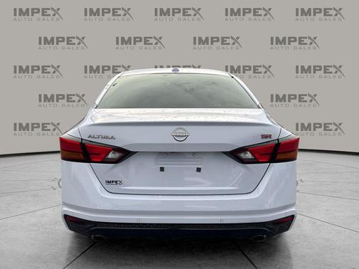 2023 Nissan Altima SR FWD