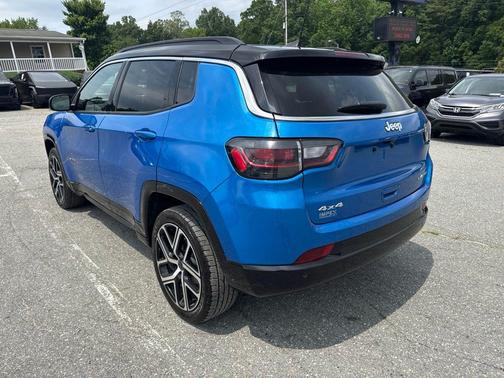 Hydro Blue Pearlcoat 2025 Jeep Compass Limited