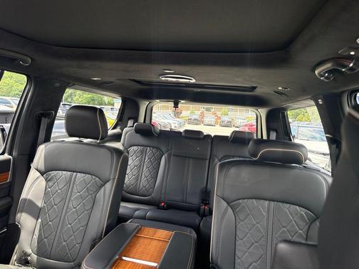 Midnight Sky 2025 Jeep Grand Wagoneer Series III 4x4