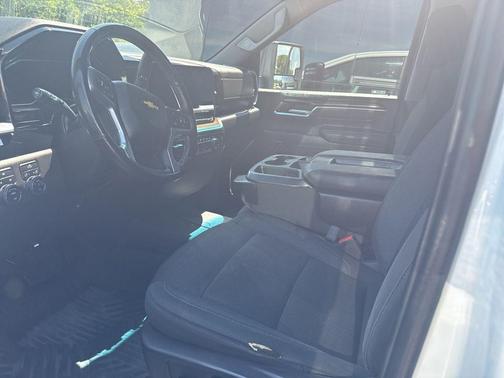 Summit White 2024 Chevrolet Silverado 2500 LT