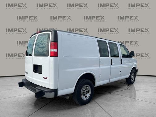 2023 GMC Savana 2500 Work Van
