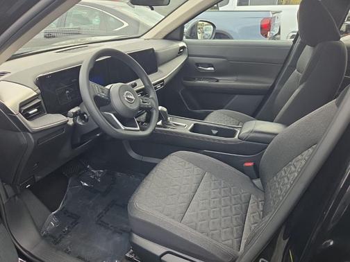 Super Black 2025 Nissan Kicks SV