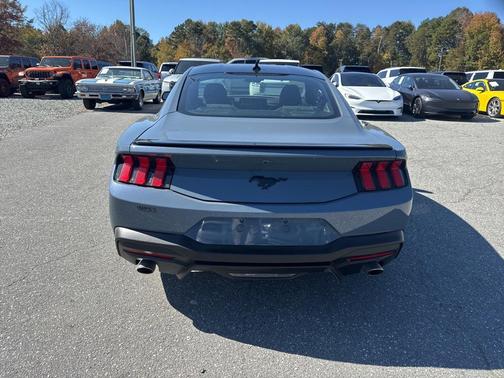 2025 Ford Mustang EcoBoost