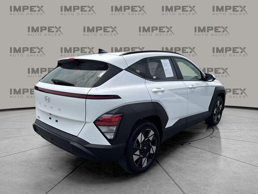 Atlas White 2024 Hyundai KONA SEL