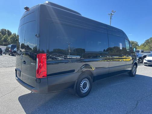 2025 Mercedes-Benz Sprinter 2500 High Roof