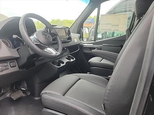 2025 Mercedes-Benz Sprinter 2500 High Roof