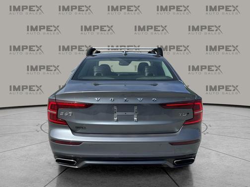Gray 2021 Volvo S60 T5 Momentum