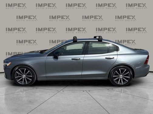 Gray 2021 Volvo S60 T5 Momentum