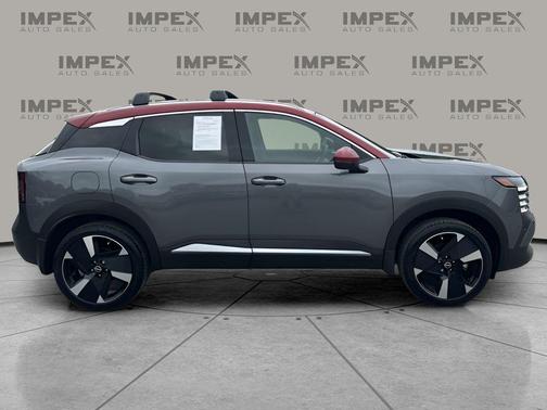 2025 Nissan Kicks SR