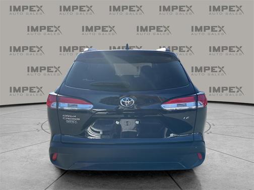 2025 Toyota Corolla Cross LE