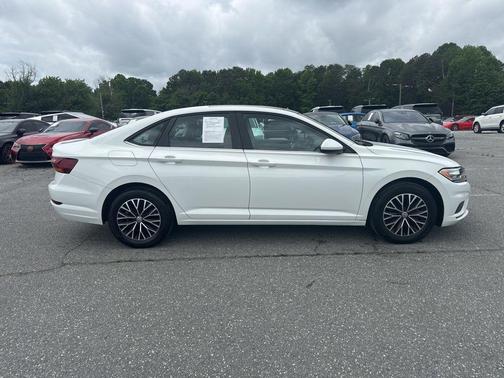 Pure White 2019 Volkswagen Jetta 1.4T SE
