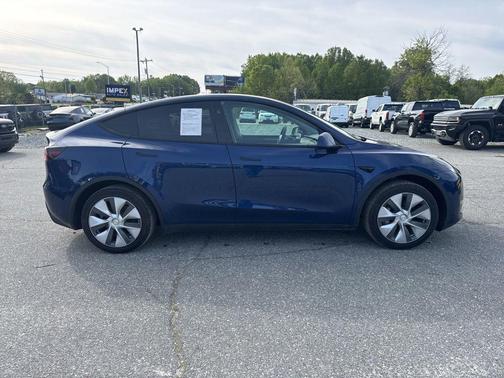 2023 Tesla Model Y RWD