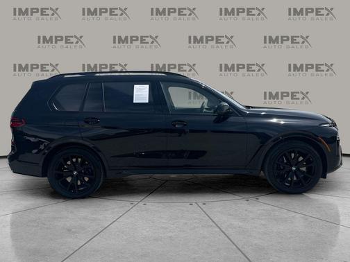 2024 BMW X7 M60i