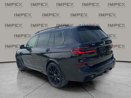 2024 BMW X7 M60i