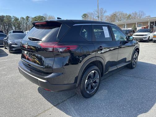 2025 Nissan Rogue SV