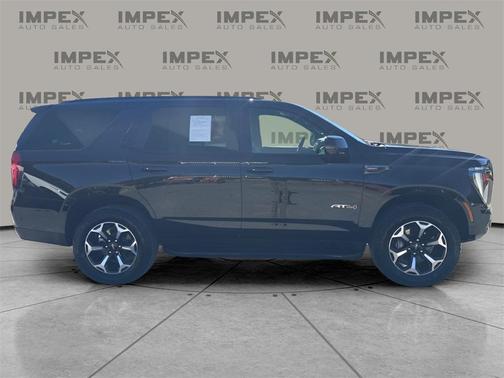 2025 GMC Yukon 4WD AT4