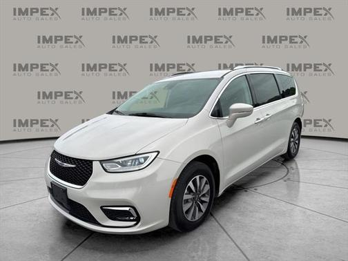 2021 Chrysler Pacifica Touring L