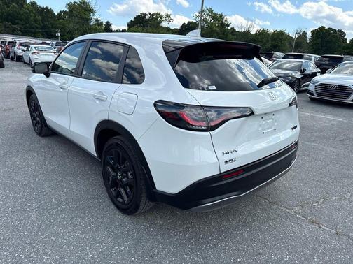 Platinum White Pearl 2025 Honda HR-V AWD Sport