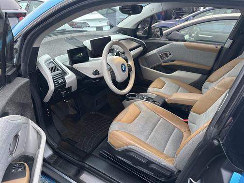 2017 BMW i3 94 Ah w/Range Extender