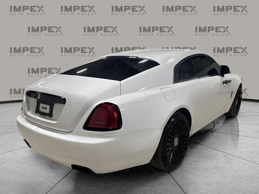 English White 2016 Rolls-Royce Wraith