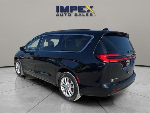 2021 Chrysler Pacifica Touring AWD