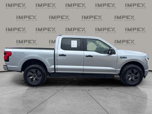 ICONIC SILVER METALLIC 2024 Ford F-150 Lightning XLT