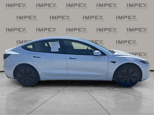 2025 Tesla Model 3 Long Range