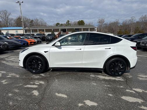 2024 Tesla Model Y Long Range Dual Motor All-Wheel Drive