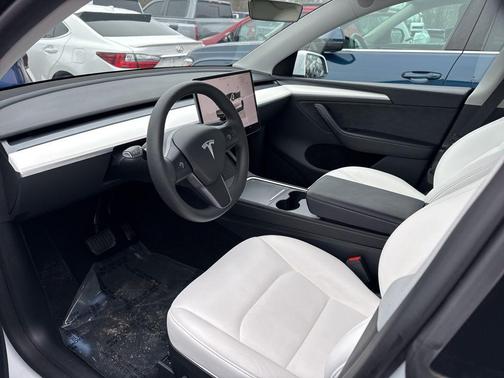 2024 Tesla Model Y Long Range Dual Motor All-Wheel Drive