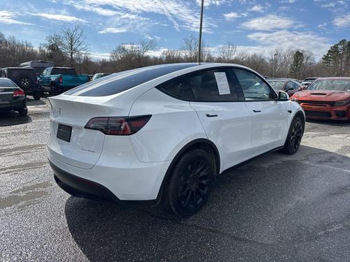 2024 Tesla Model Y Long Range Dual Motor All-Wheel Drive