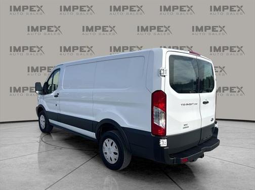 2015 Ford Transit-250 Base